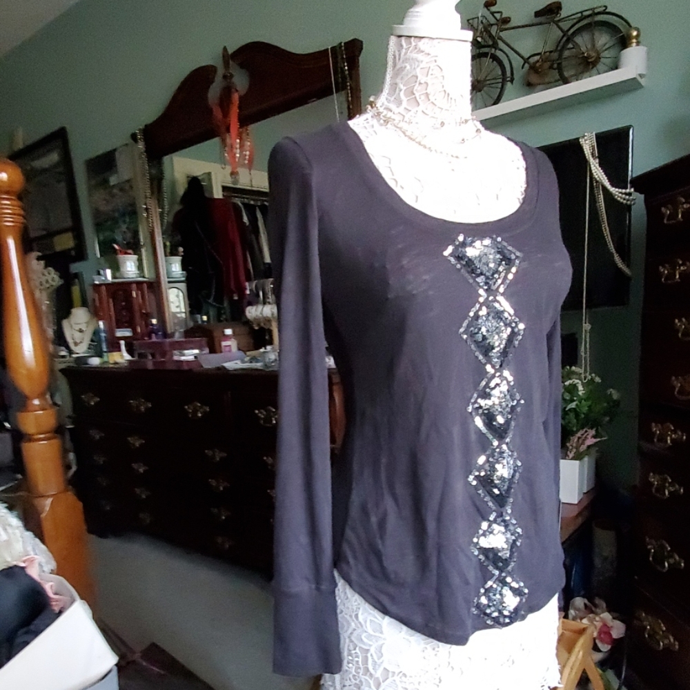 Dazzeling Casual Seguin Tee
